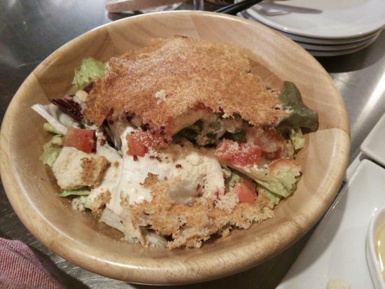 Wine and Oven-baked Pizza Wine & Pizza Hachi